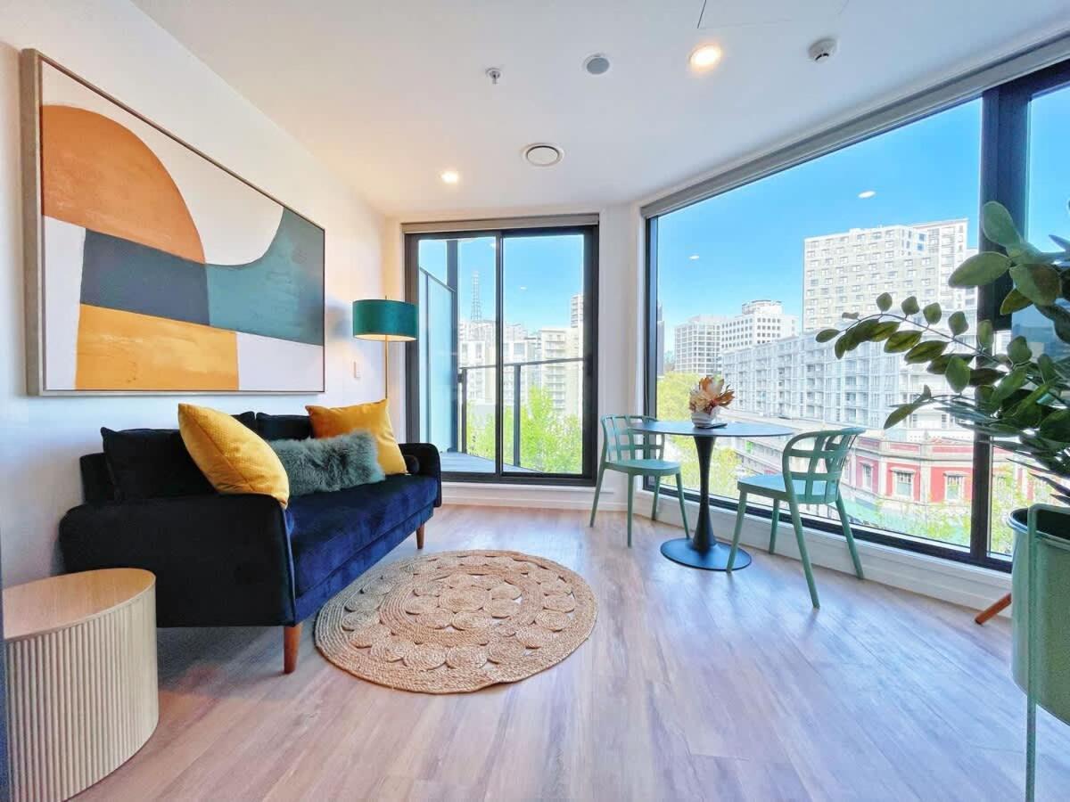 Parkside Elegance 1br Urban Getaway On Queen St - Pool Gym Auckland