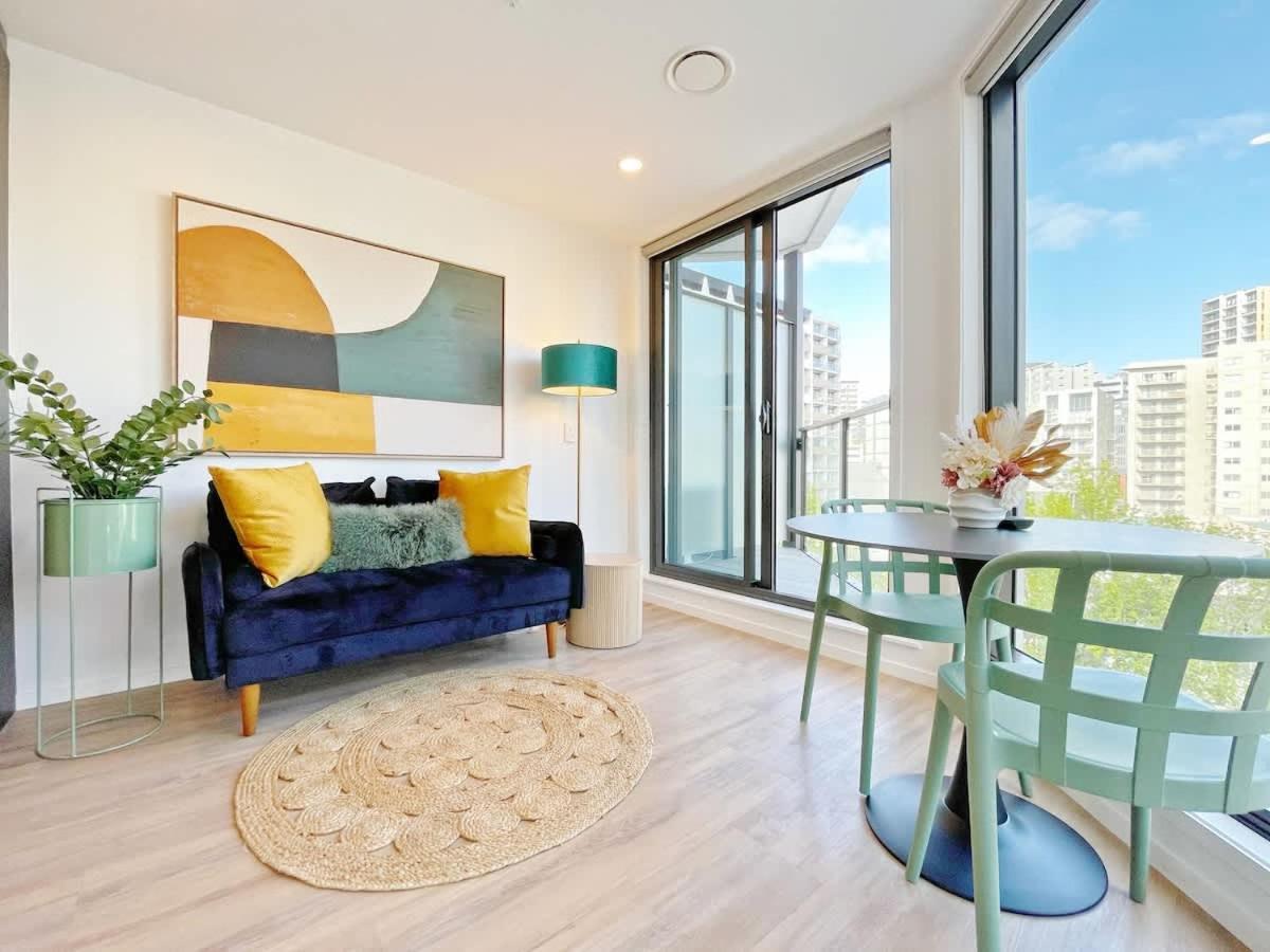 Apartment Parkside Elegance 1br Urban Getaway On Queen St - Pool Gym